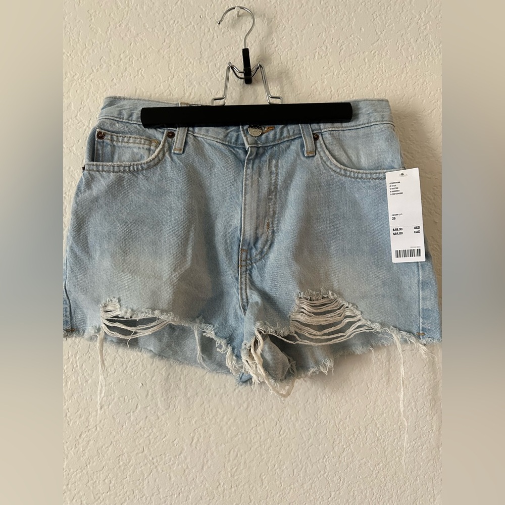 NWT ✨Urban Outfitters Blue Jean Shorts Distressed Style✨